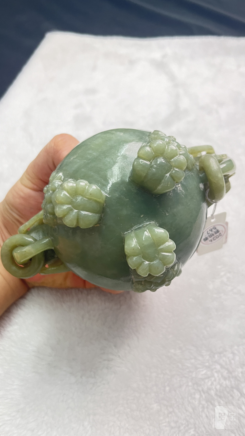 玉兽首衔环耳龙顶熏炉 - 图5